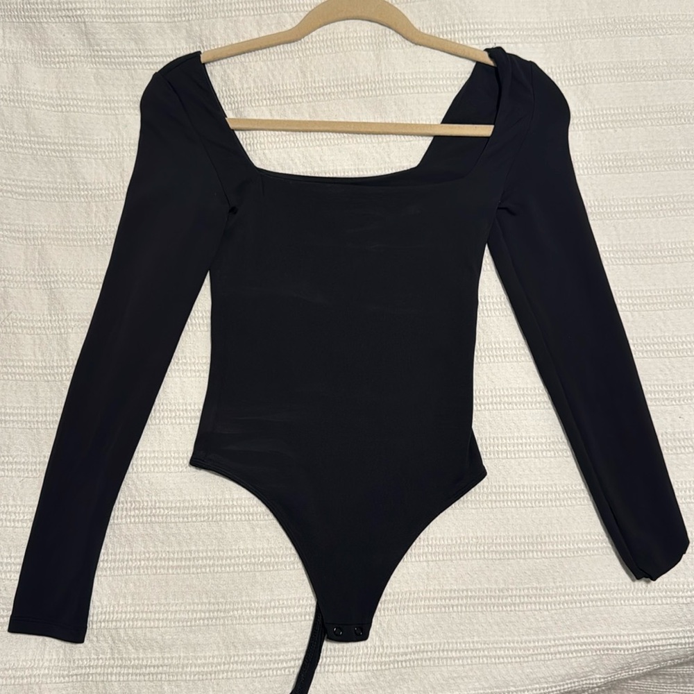 Aritzia Long Sleeve Body Suit